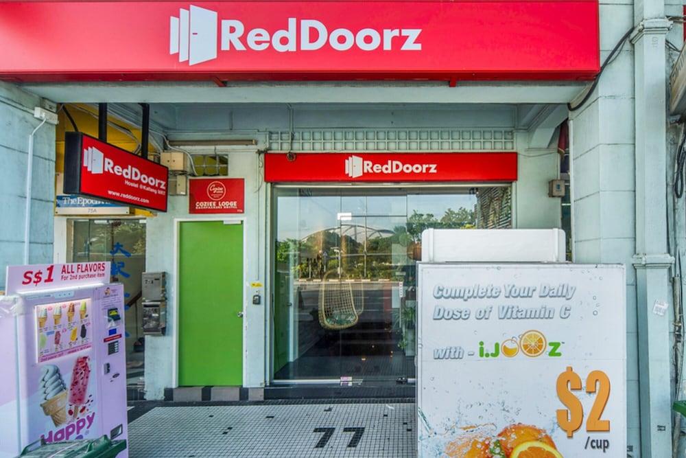 Reddoorz Hostel @ Kallang Mrt Singapore Eksteriør billede