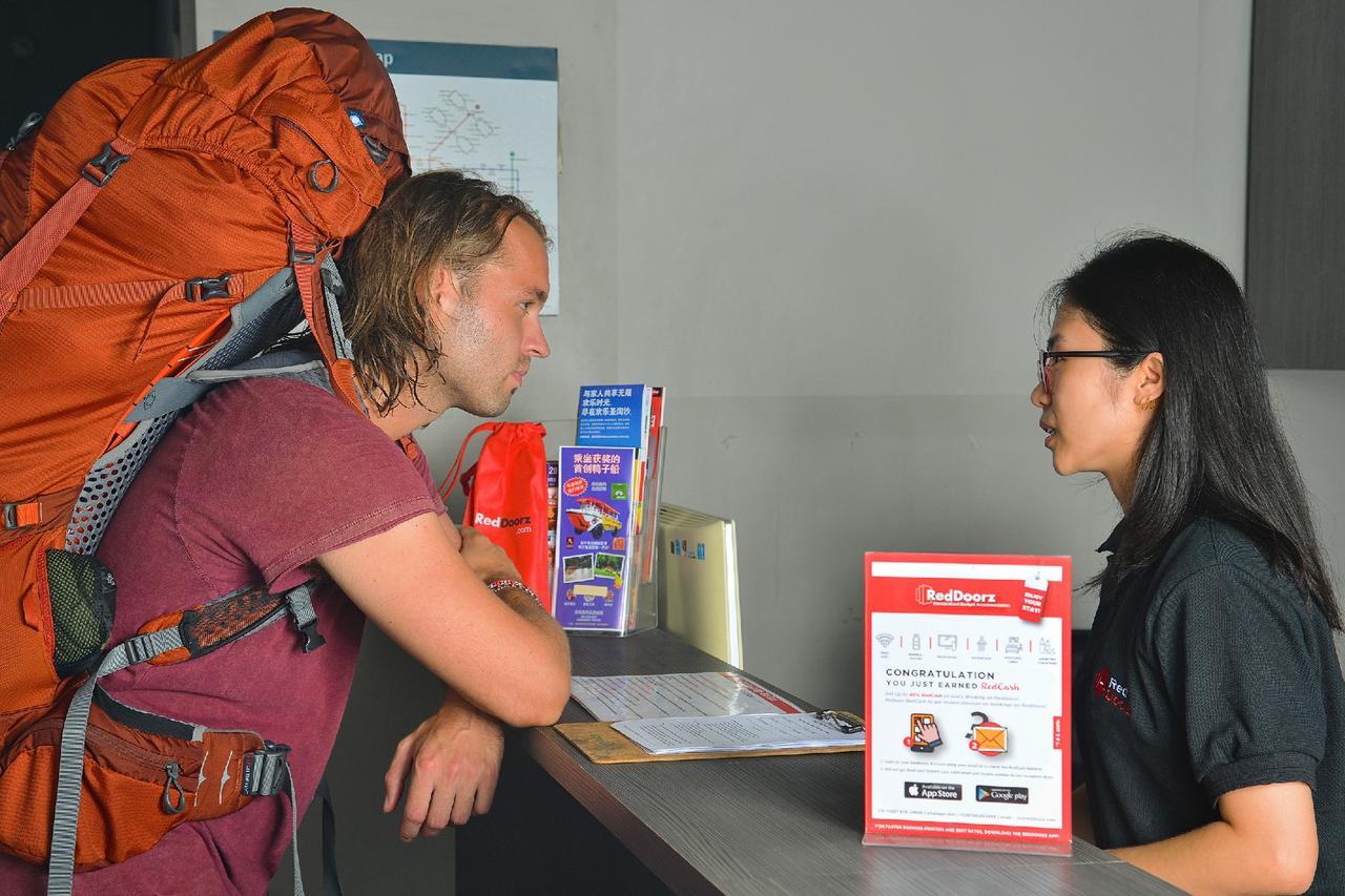 Reddoorz Hostel @ Kallang Mrt Singapore Eksteriør billede